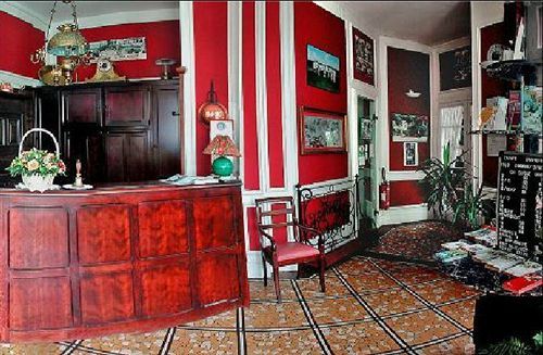 Отель Le Grand Monarque Ла-Шарите-сюр-Луар Экстерьер фото